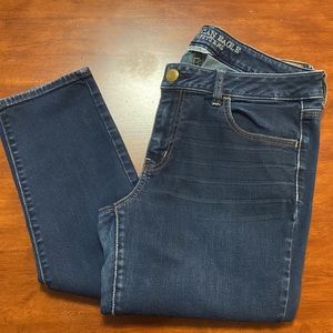 American Eagle women’s jeans. Super stretch jegging. Smoke/pet free home.